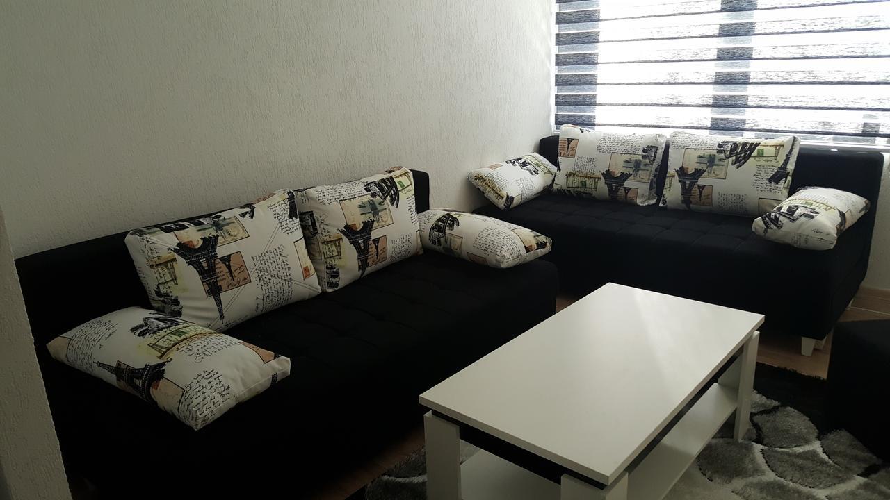 Apartman Kosuta 2 ティエンティシュテ エクステリア 写真